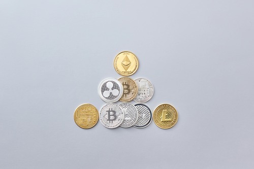 Beginner Bitcoin buyer reviewing order details before confirming a purchase — avoiding common mistakes